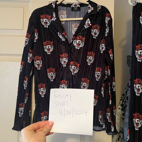 Dressed in LALA Long Sleeve Plissé Set in Tigress - Picture 7 of 8